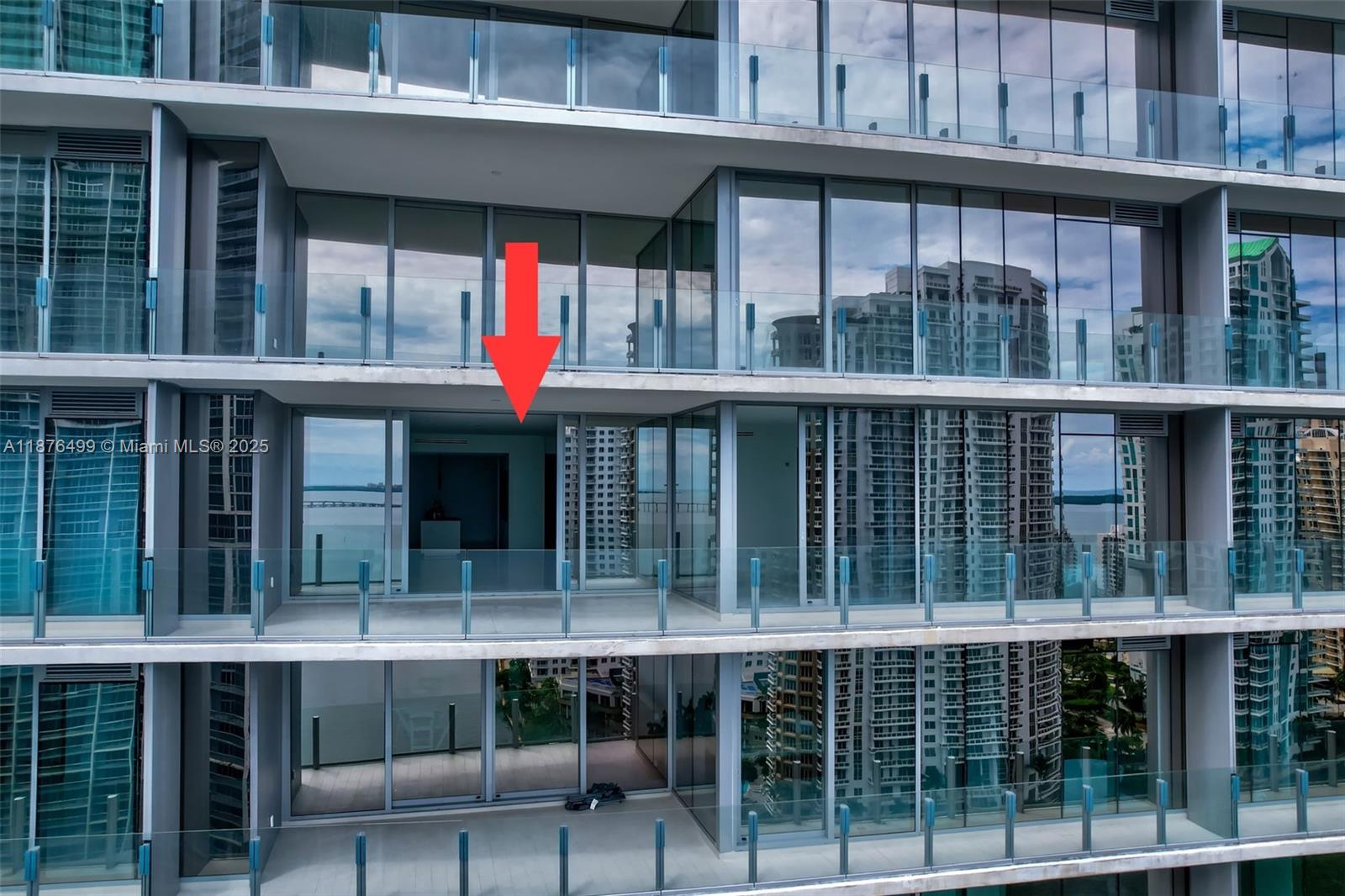 300 Biscayne Boulevard Way #2402E, Miami FL 33131