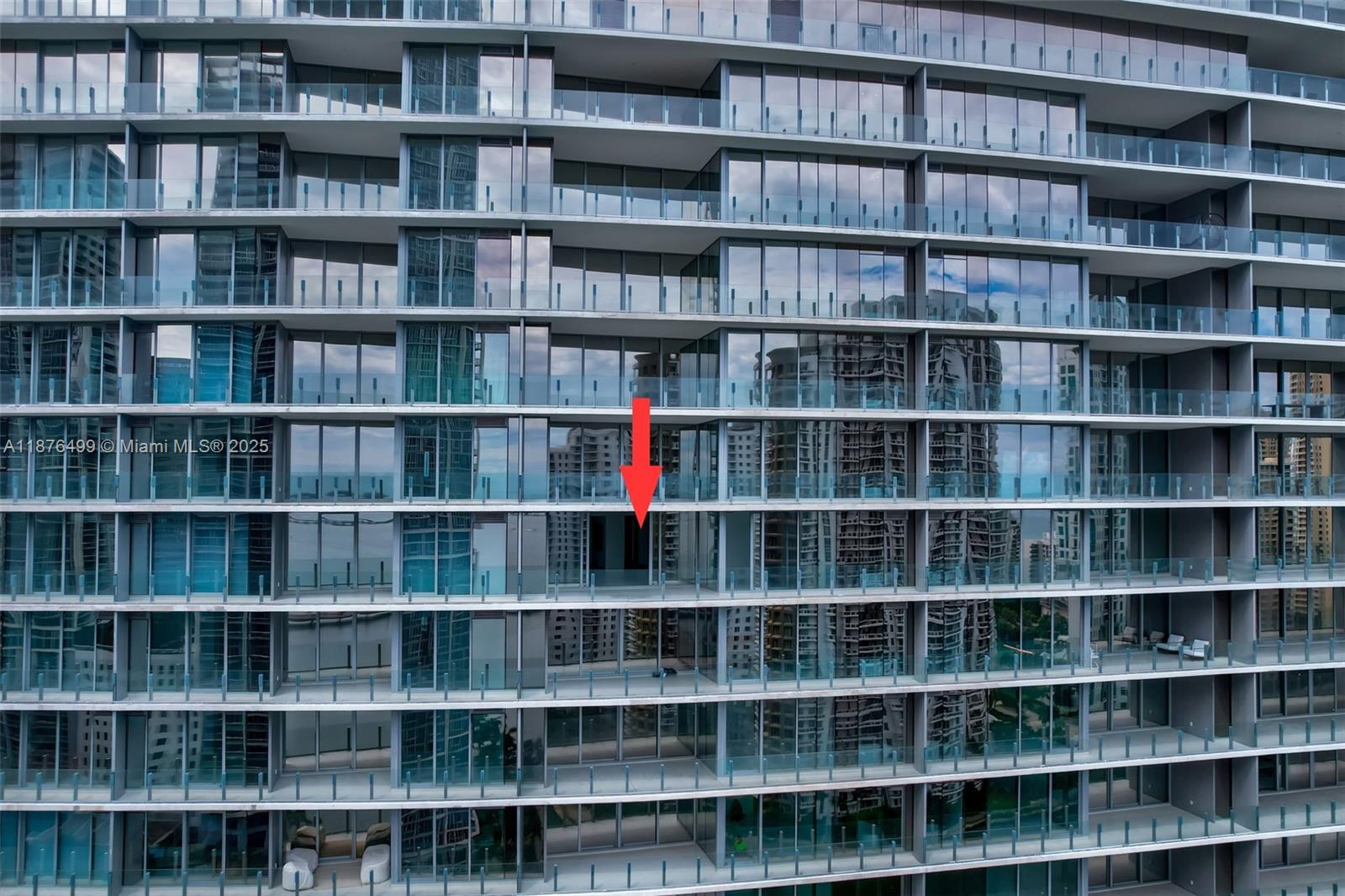 300 Biscayne Boulevard Way #2402E, Miami FL 33131