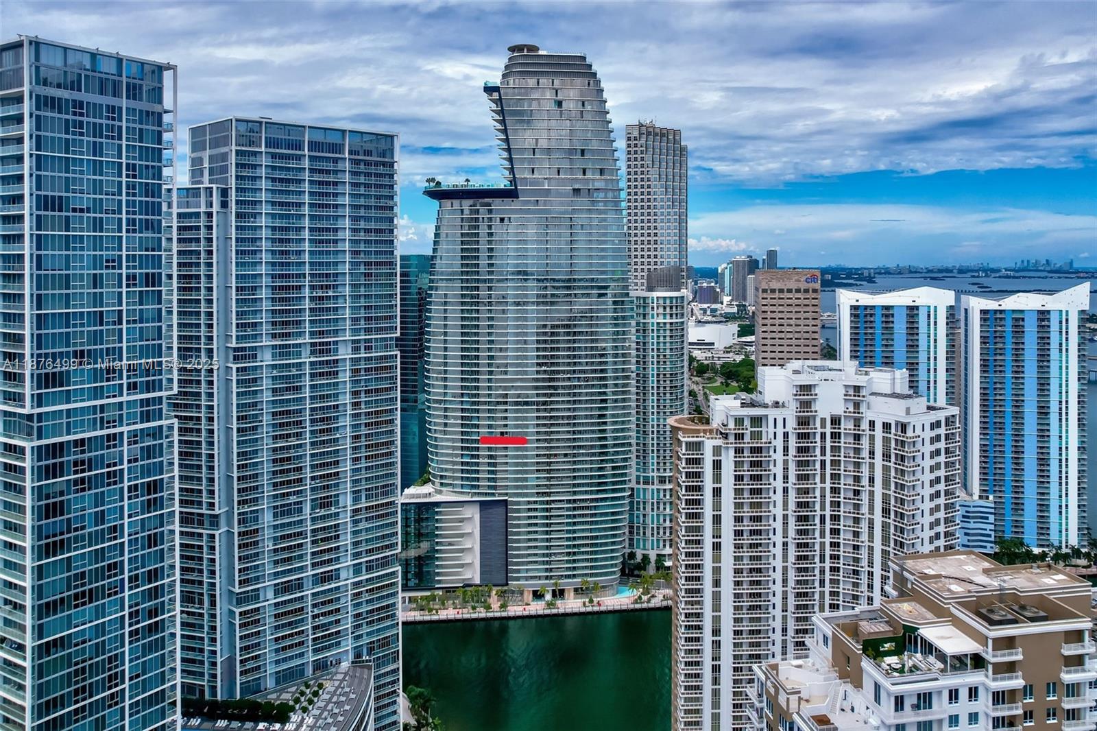 300 Biscayne Boulevard Way #2402E, Miami FL 33131