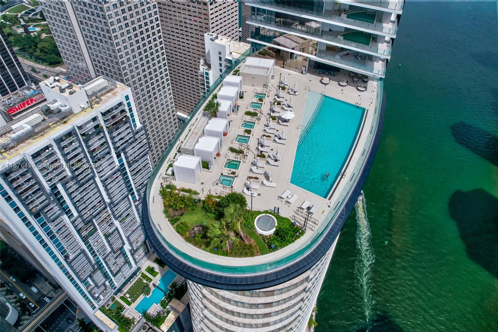 300 Biscayne Boulevard Way #2402E, Miami FL 33131