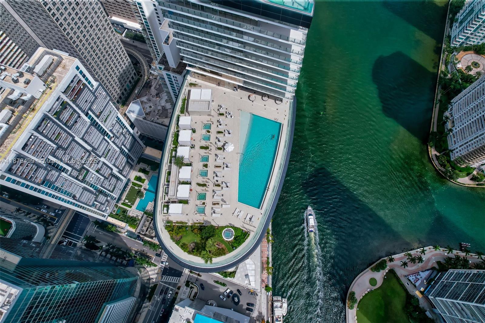 300 Biscayne Boulevard Way #2402E, Miami FL 33131
