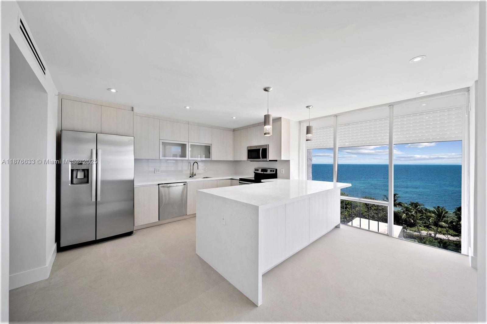 881 Ocean Dr #8G, Key Biscayne FL 33149
