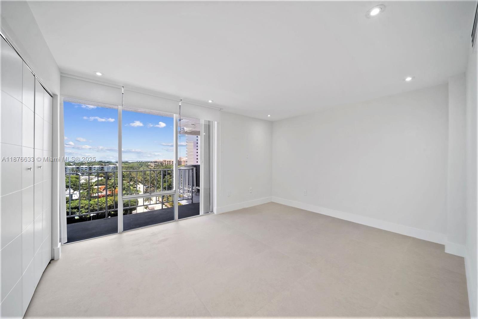 881 Ocean Dr #8G, Key Biscayne FL 33149