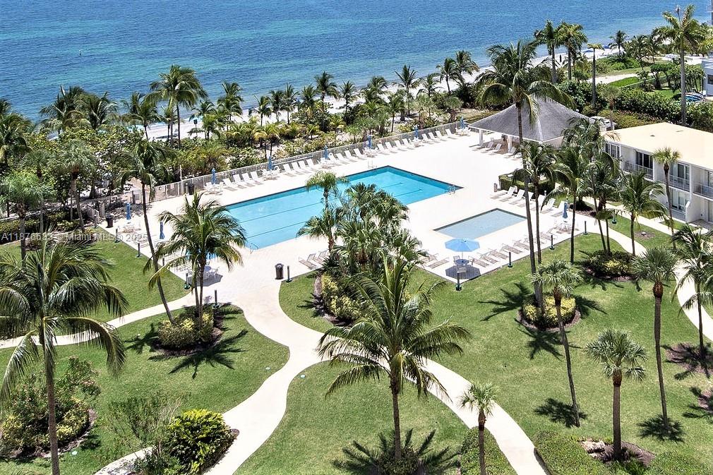 881 Ocean Dr #8G, Key Biscayne FL 33149