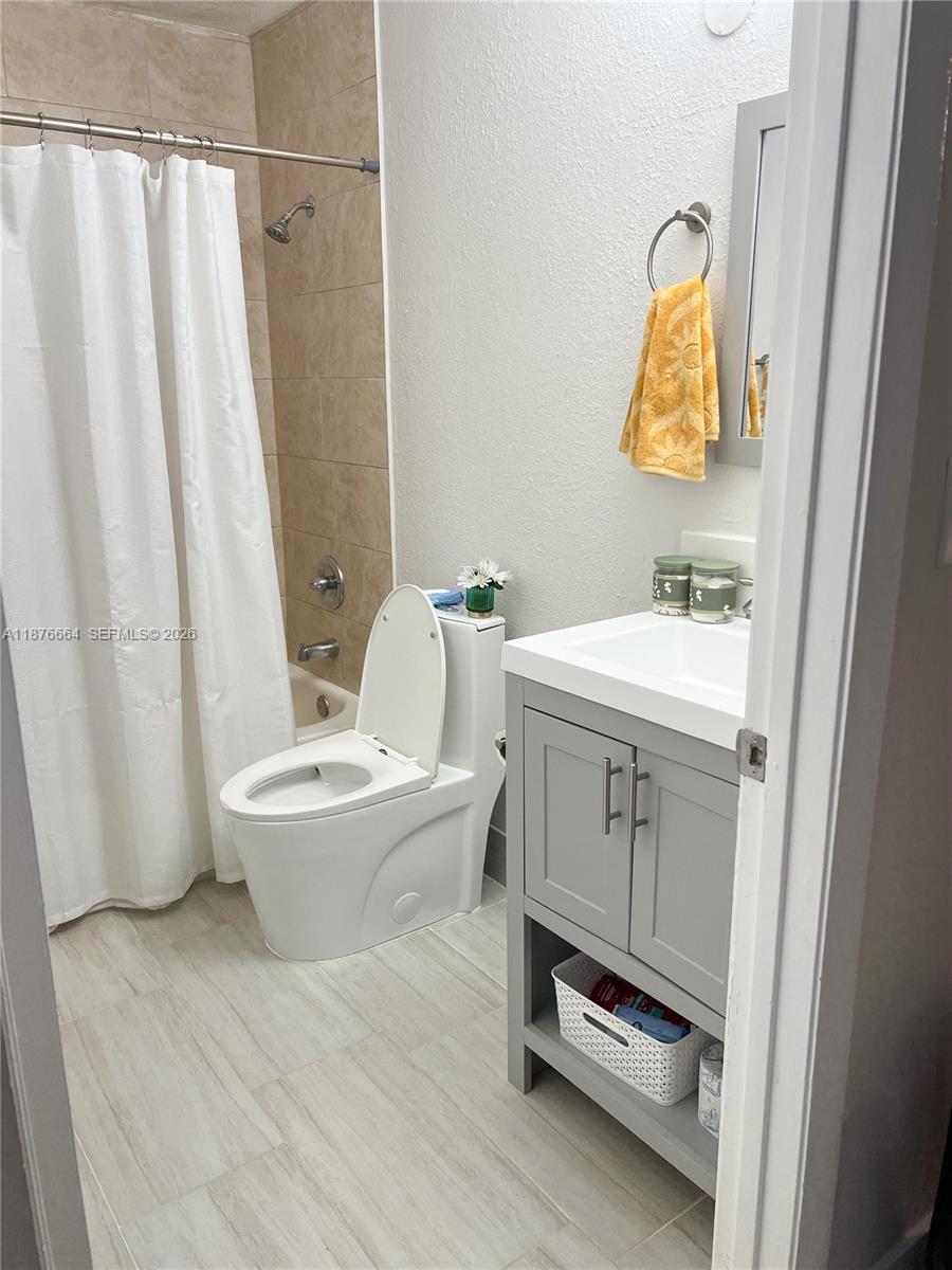 1851 NW 96th Ter #6B, Pembroke Pines FL 33024