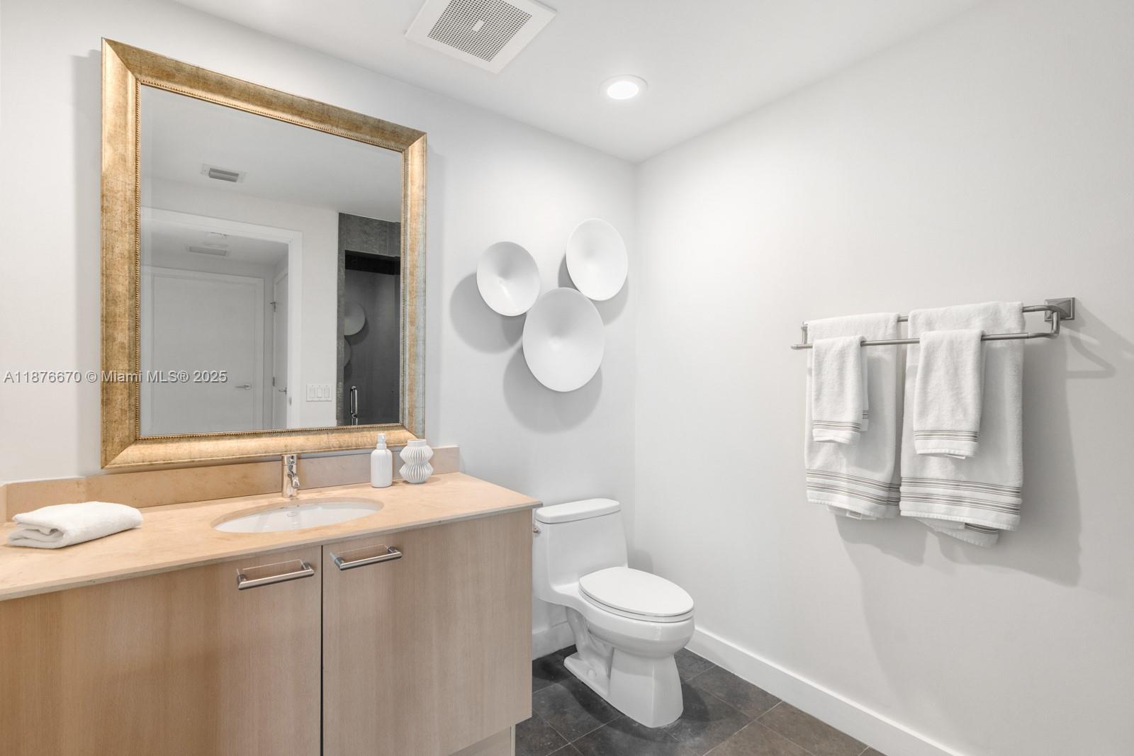 3801 Collins Ave #503, Miami Beach FL 33140