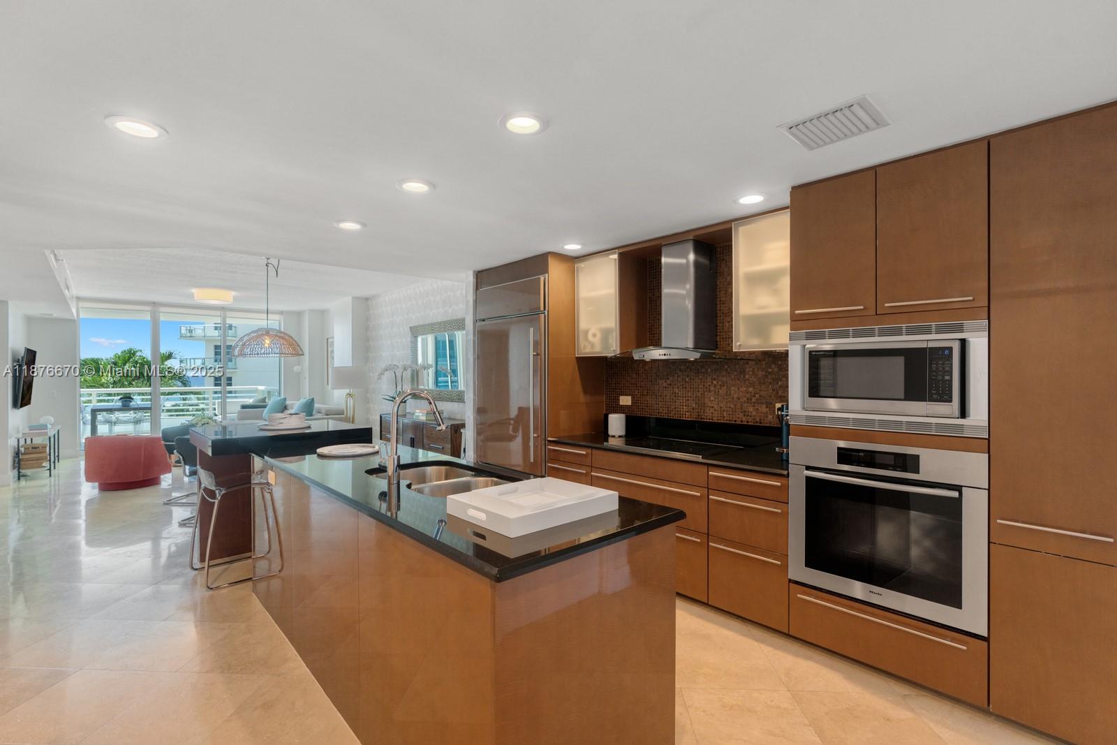 3801 Collins Ave #503, Miami Beach FL 33140
