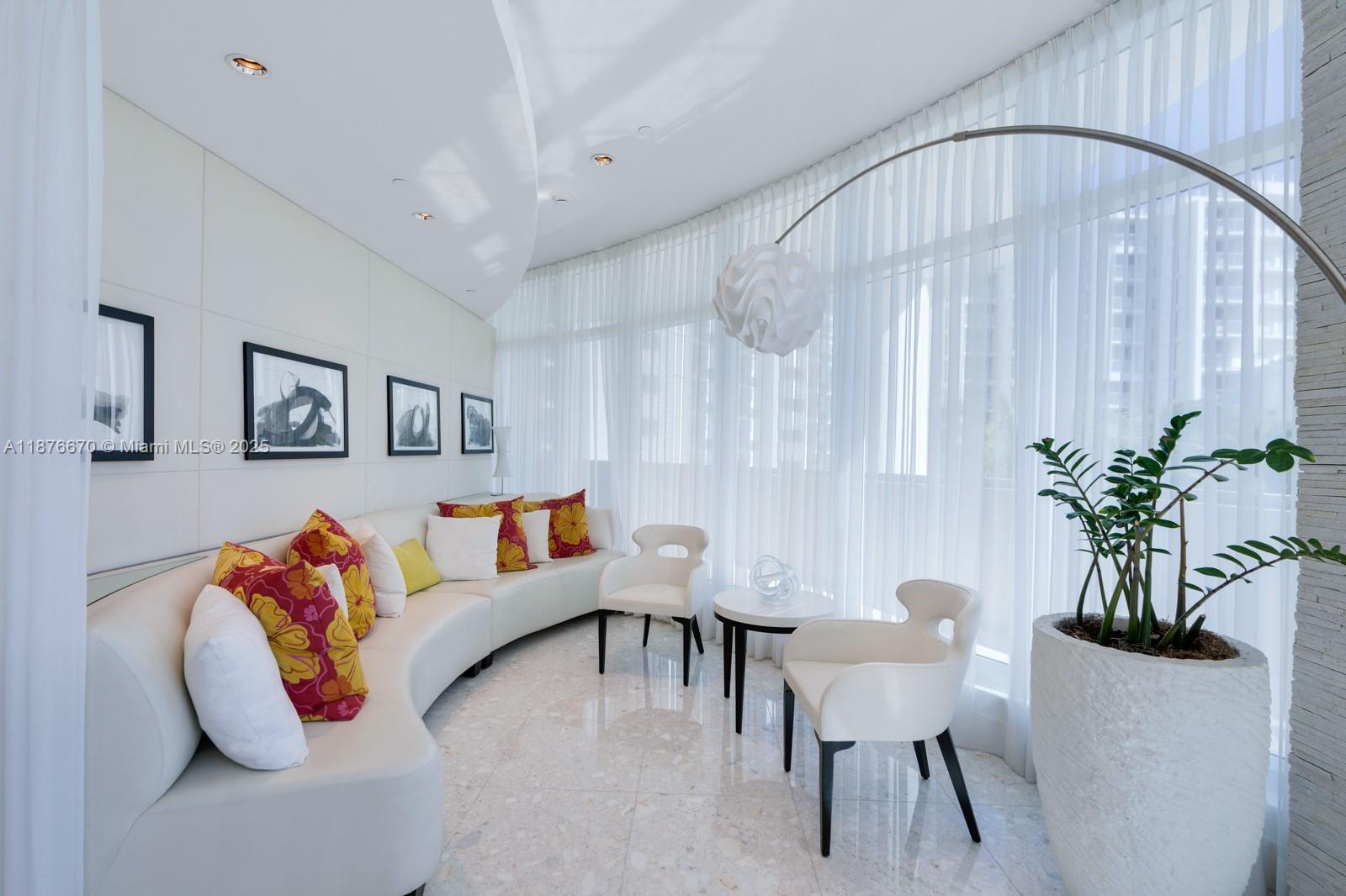3801 Collins Ave #503, Miami Beach FL 33140