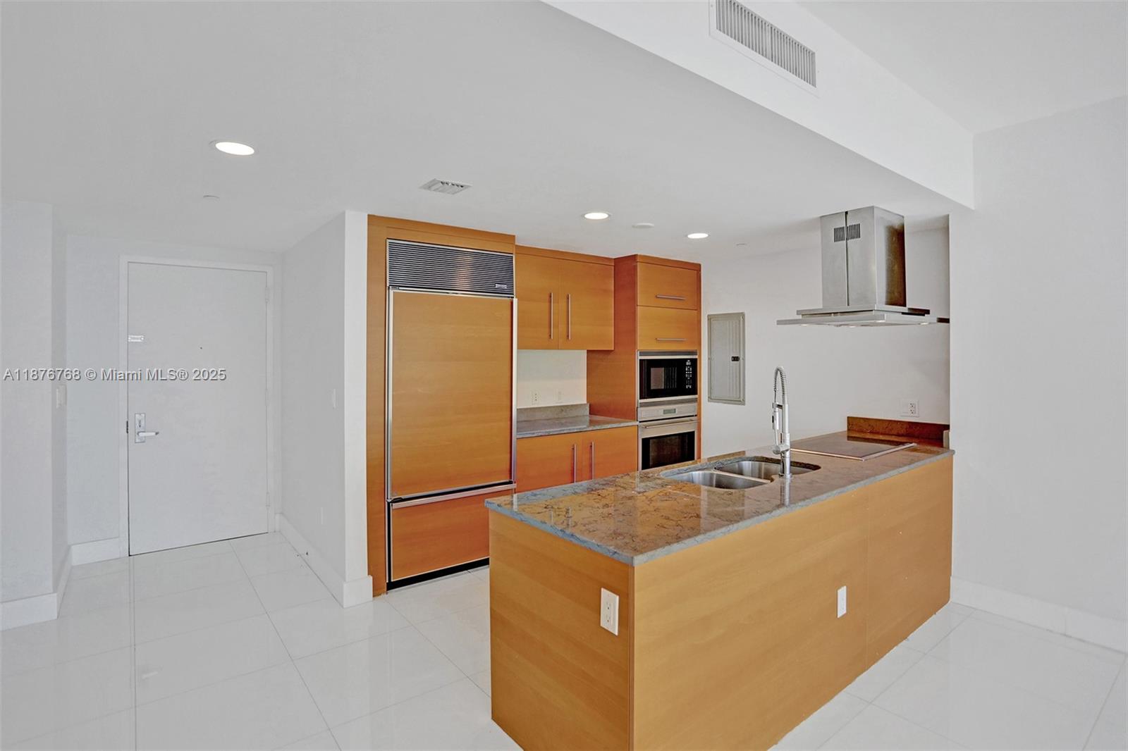 495 Brickell Ave #4405, Miami FL 33131