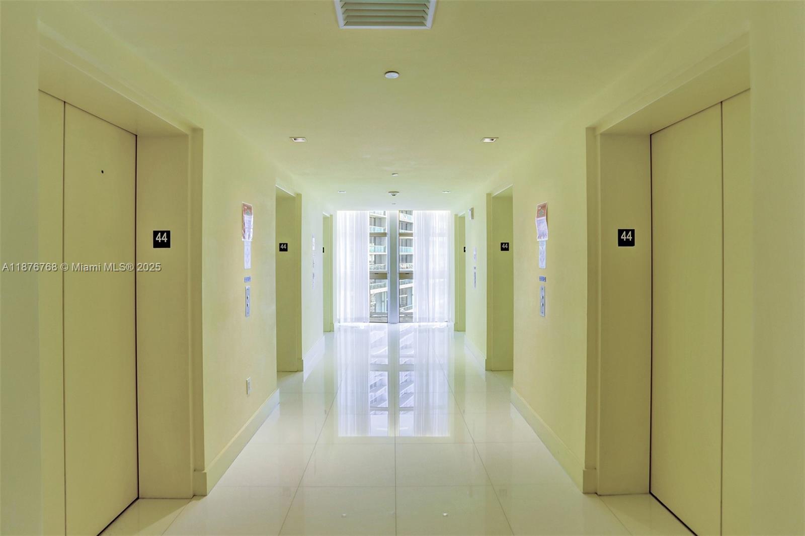 495 Brickell Ave #4405, Miami FL 33131