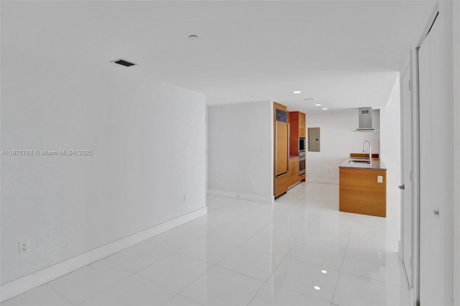495 Brickell Ave #4405, Miami FL 33131