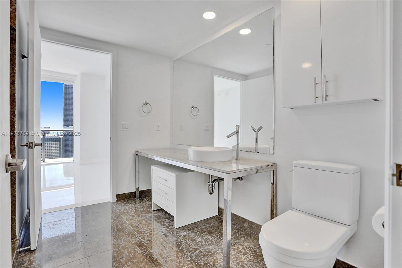 495 Brickell Ave #4405, Miami FL 33131