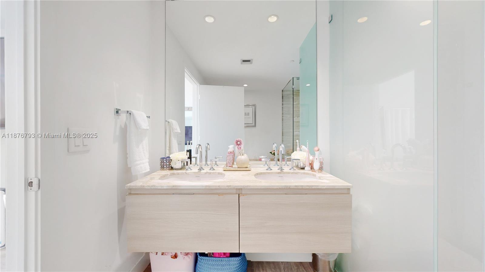 2900 NE 7th Ave #3209, Miami FL 33137