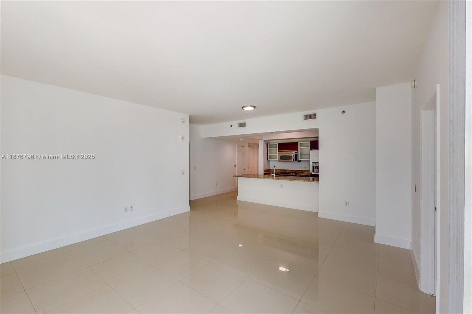 951 Brickell Ave #810, Miami FL 33131