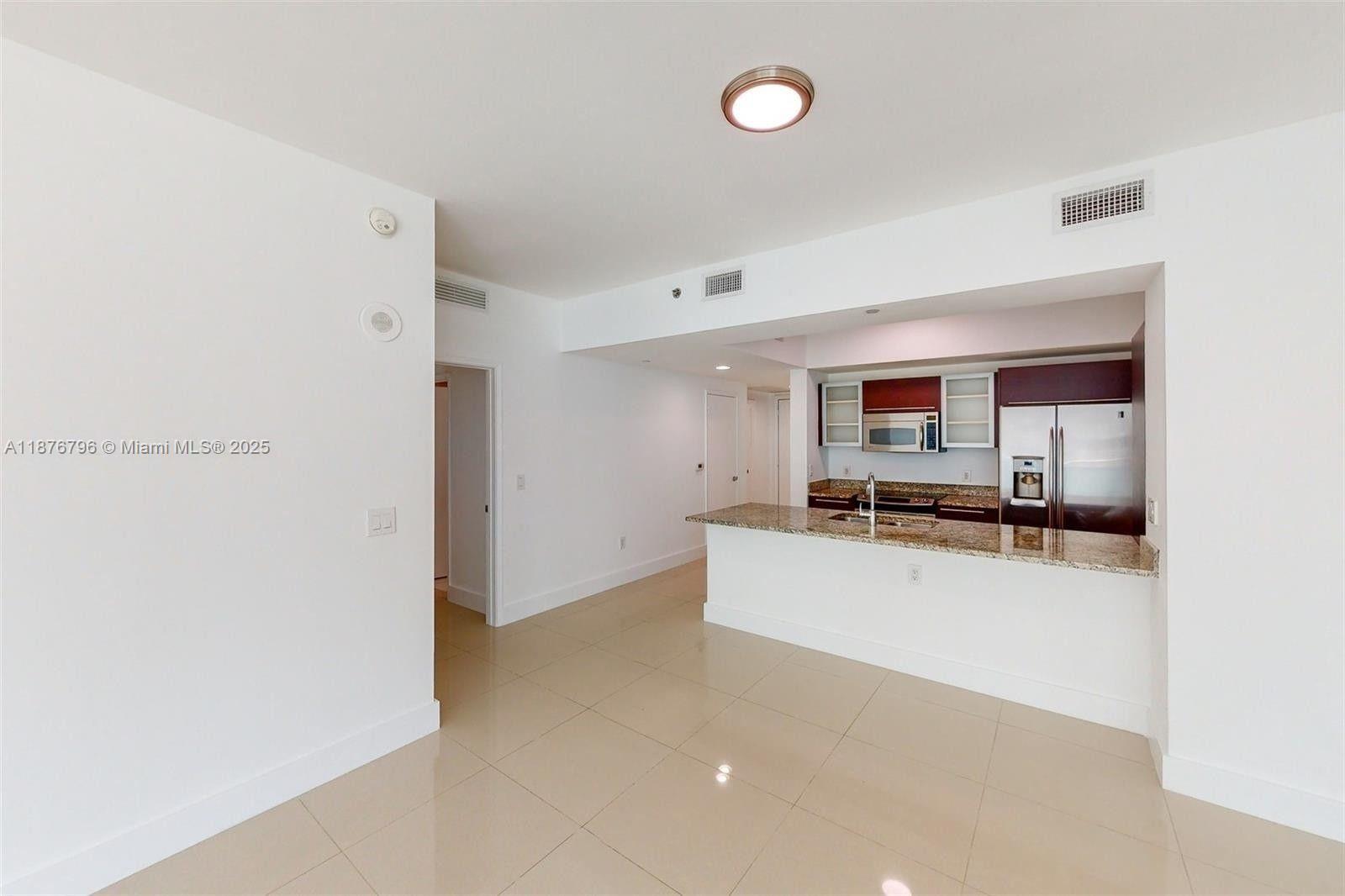951 Brickell Ave #810, Miami FL 33131
