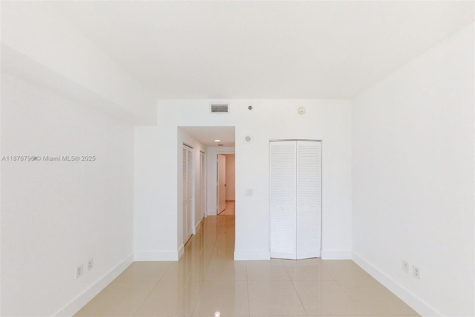 951 Brickell Ave #810, Miami FL 33131