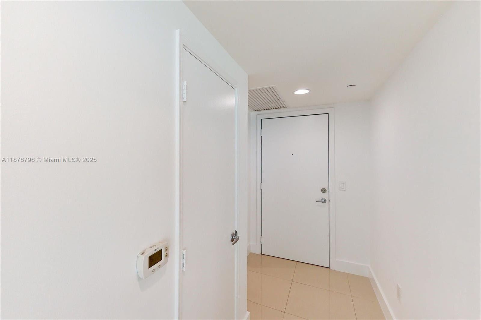 951 Brickell Ave #810, Miami FL 33131