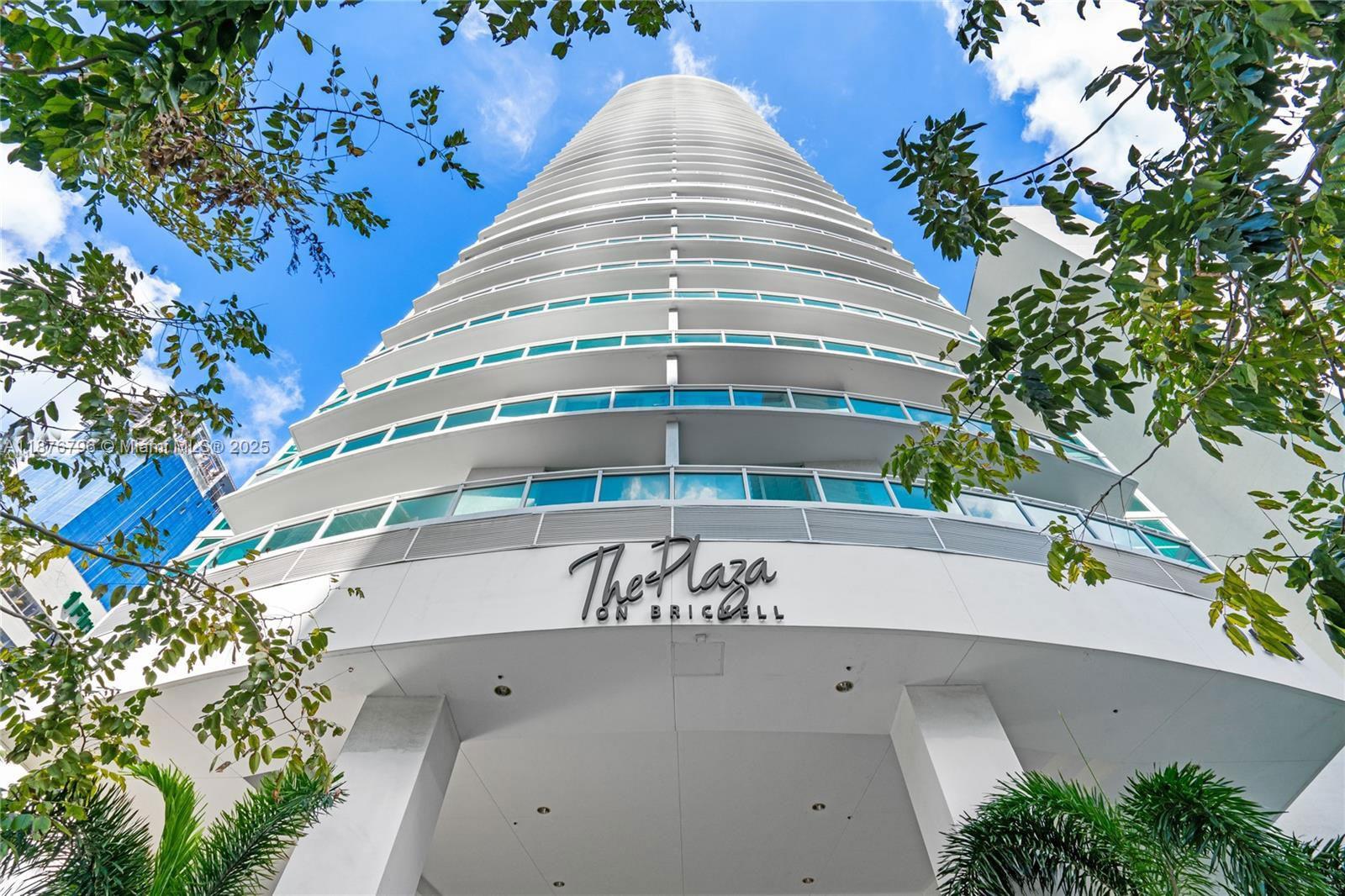 951 Brickell Ave #810, Miami FL 33131