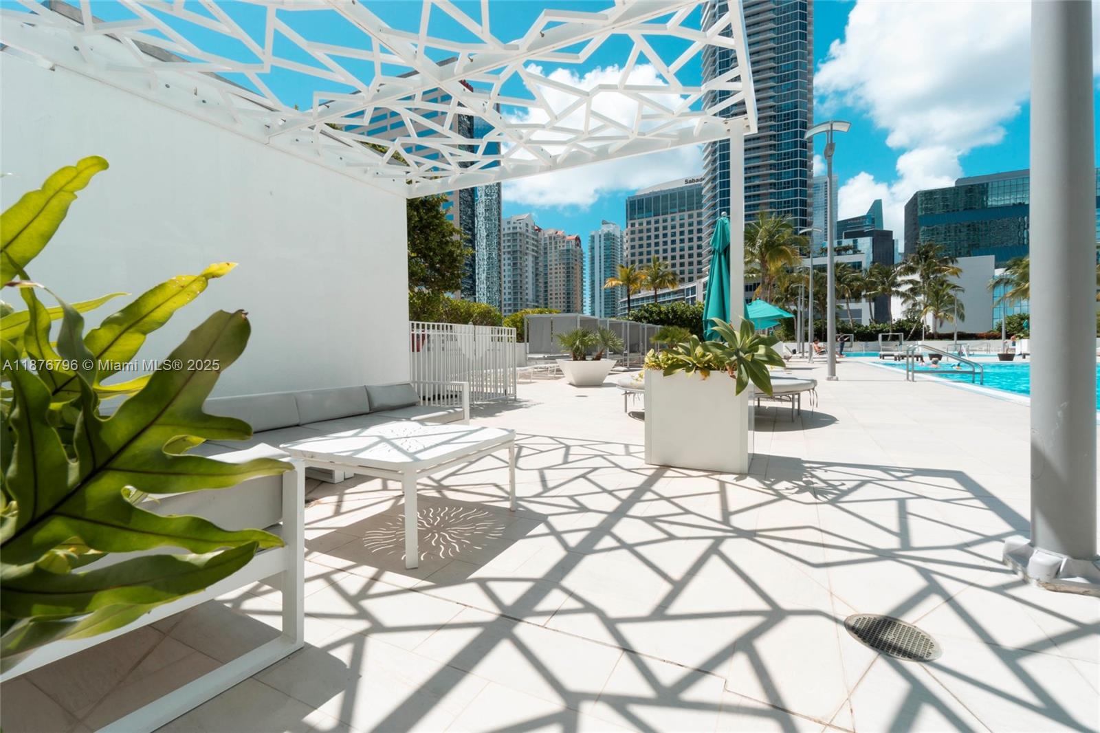 951 Brickell Ave #810, Miami FL 33131