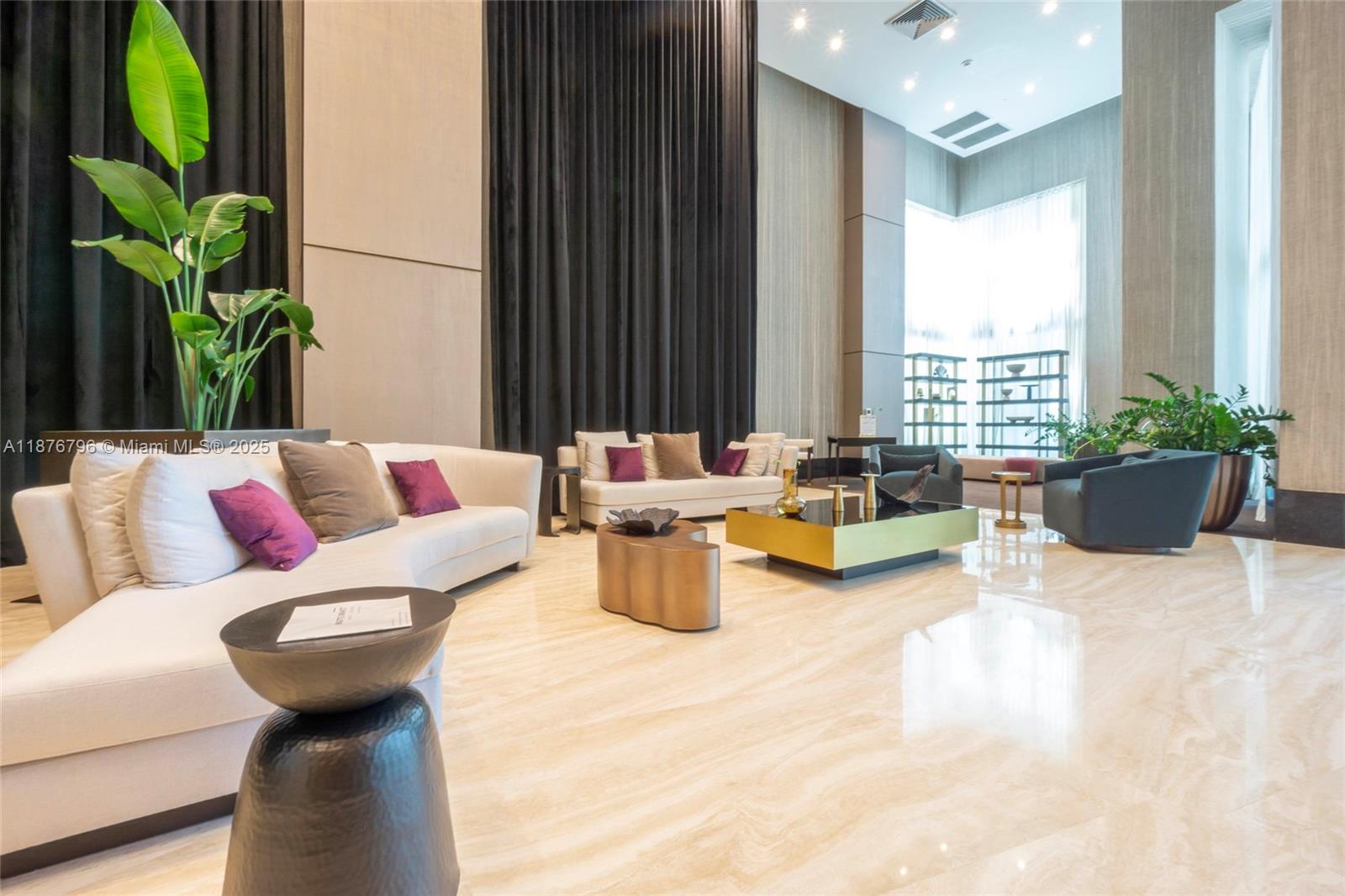 951 Brickell Ave #810, Miami FL 33131