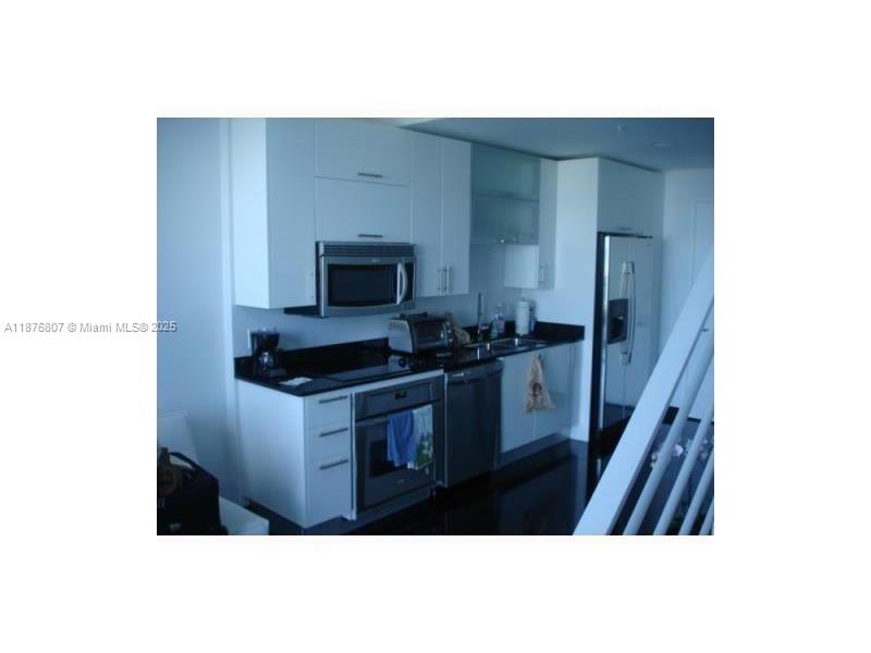 60 SW 13th St #4010, Miami FL 33130