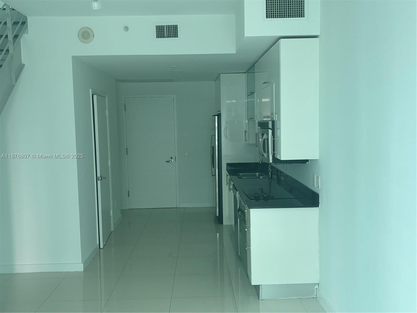 60 SW 13th St #4010, Miami FL 33130