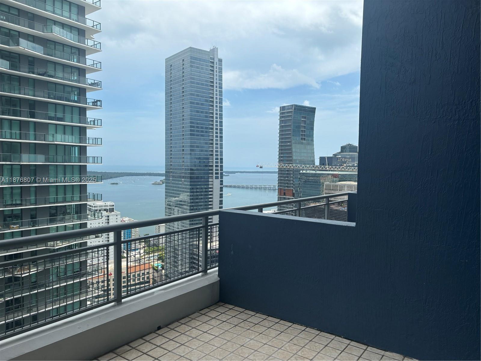 60 SW 13th St #4010, Miami FL 33130