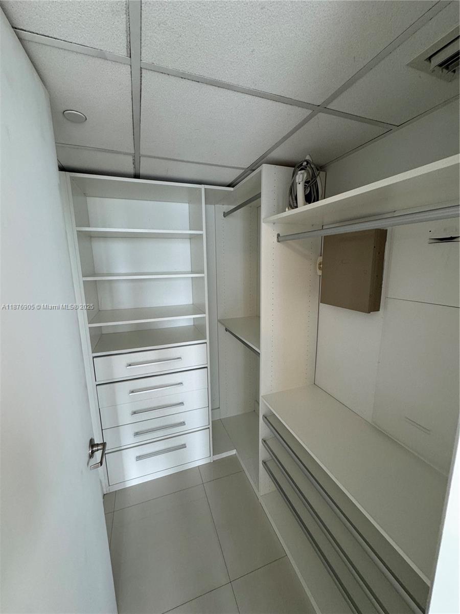 465 Brickell Ave #3104, Miami FL 33131