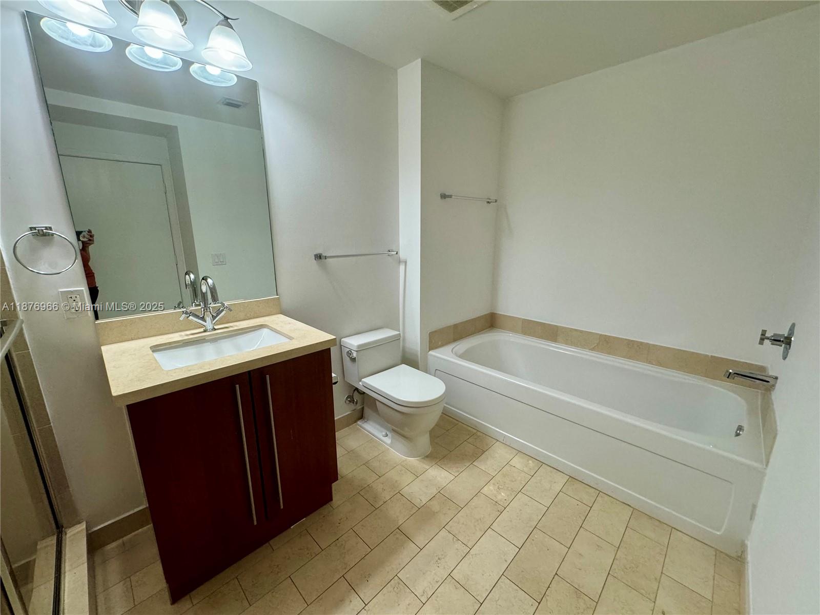 1111 SW 1st Ave #3115, Miami FL 33130