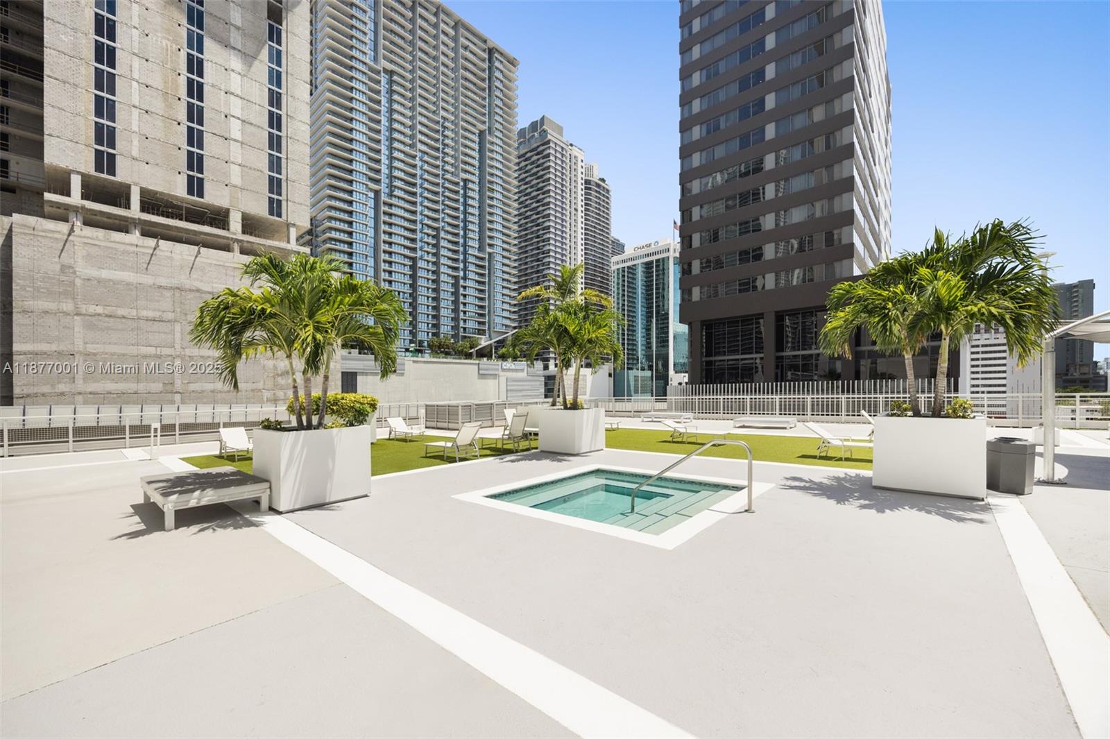 690 SW 1st Ct #PHI10, Miami FL 33130