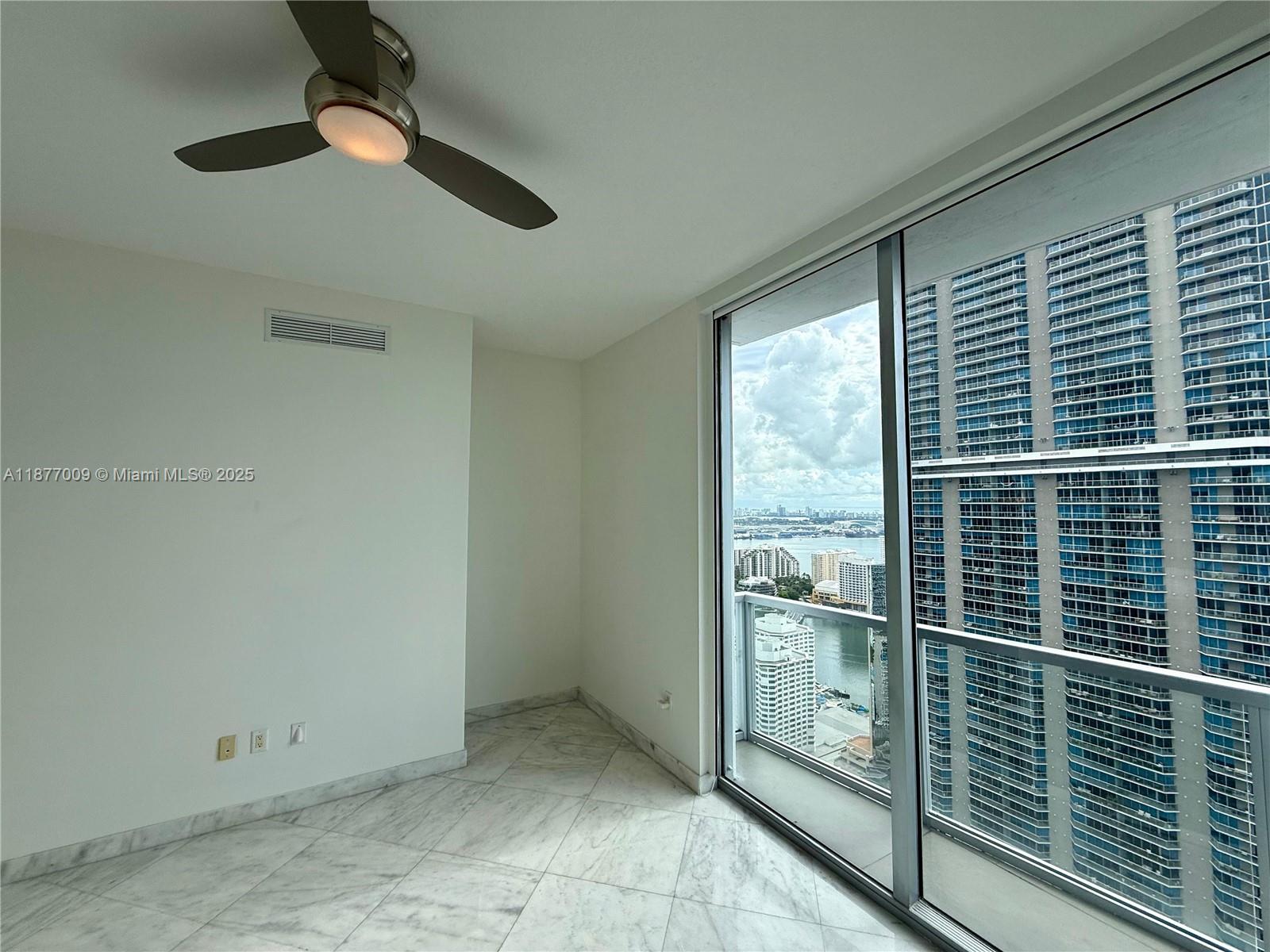 1060 Brickell Ave #4305, Miami FL 33131