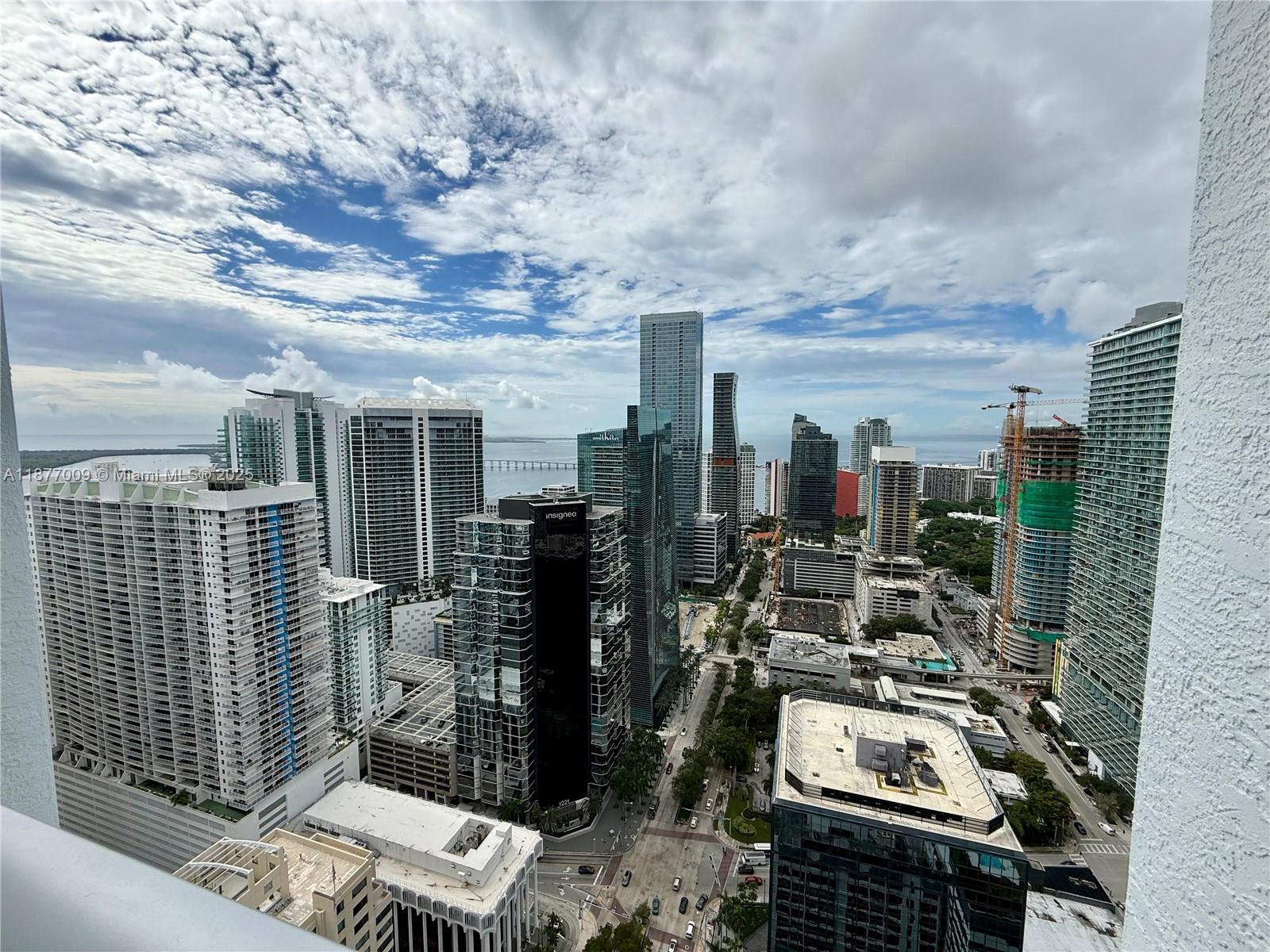 1060 Brickell Ave #4305, Miami FL 33131