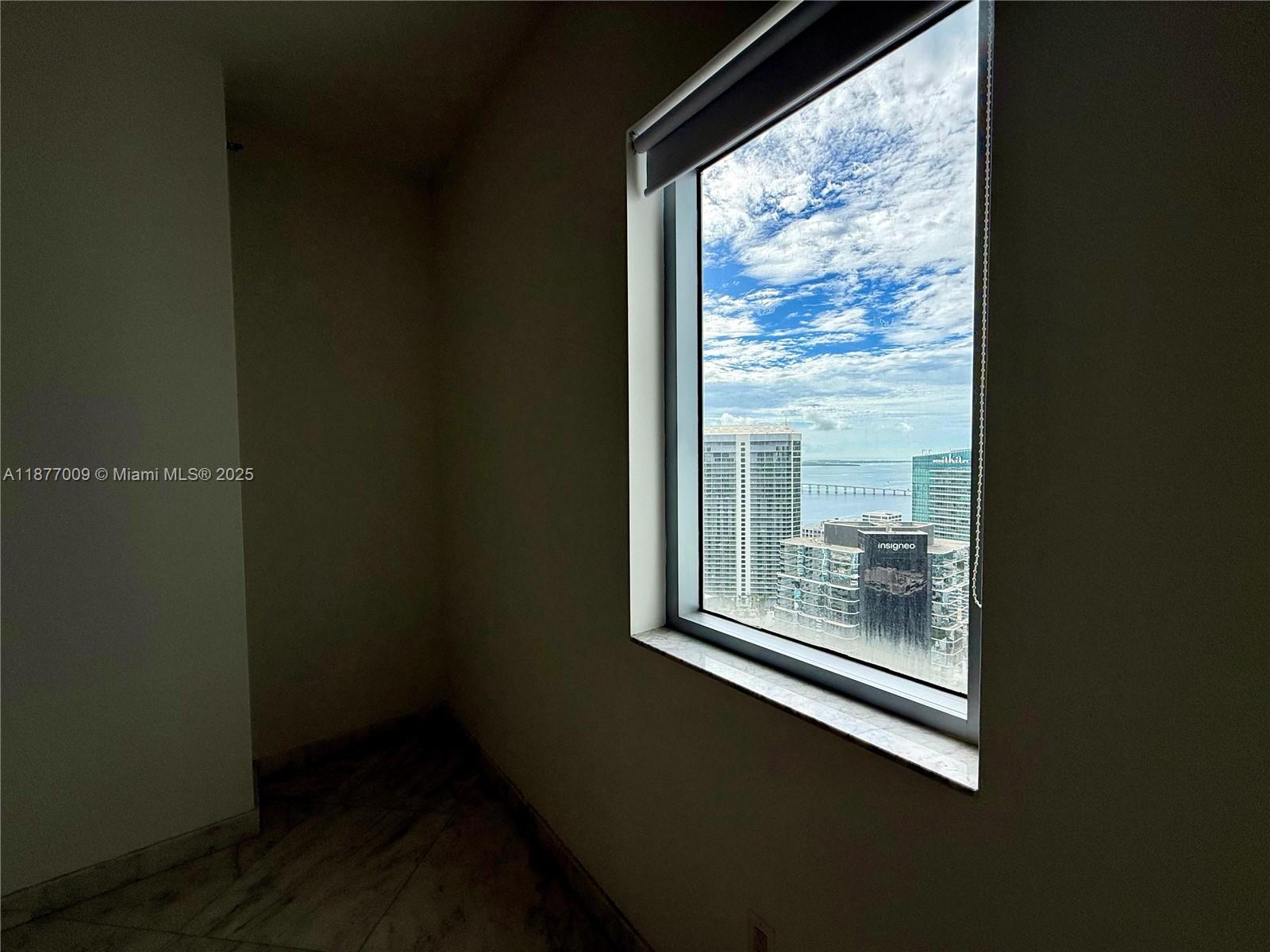 1060 Brickell Ave #4305, Miami FL 33131