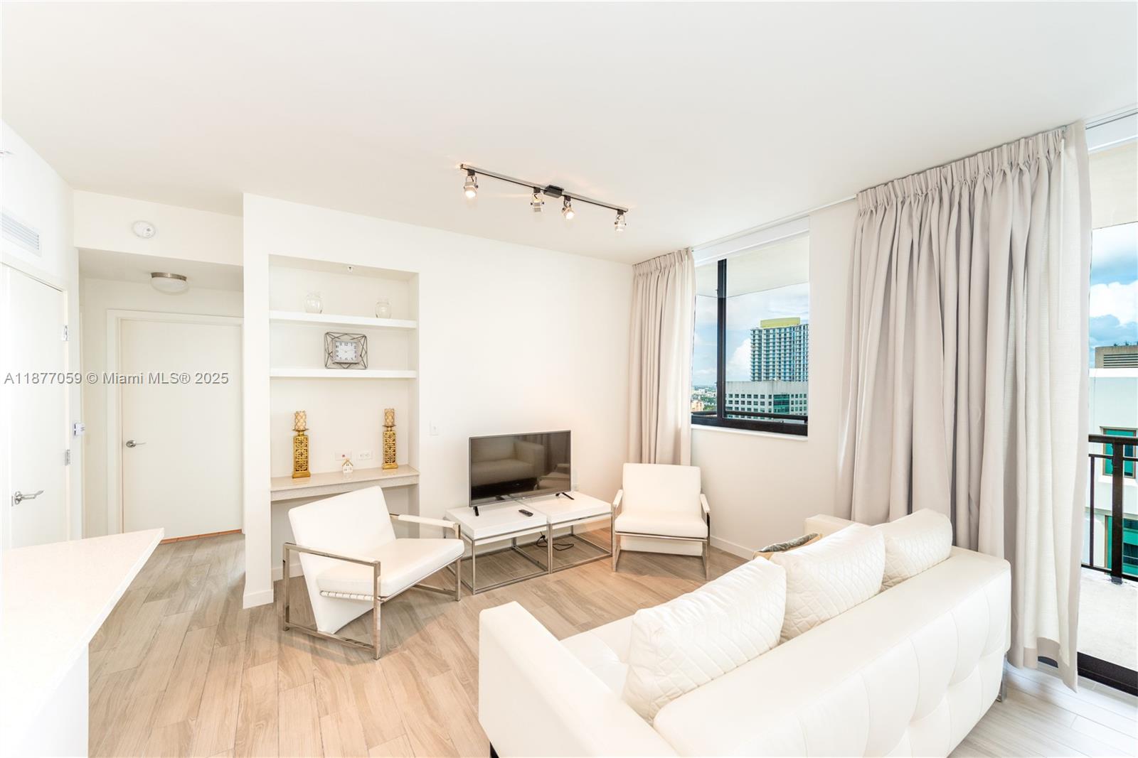 999 SW 1st Ave #3114, Miami FL 33130
