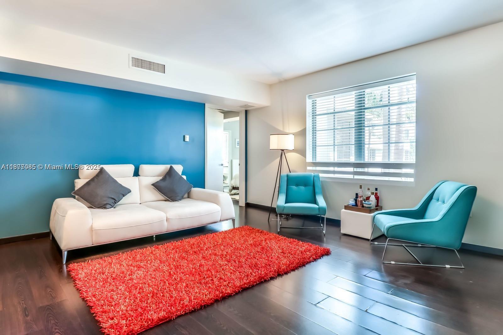 435 21st St #214, Miami Beach FL 33139