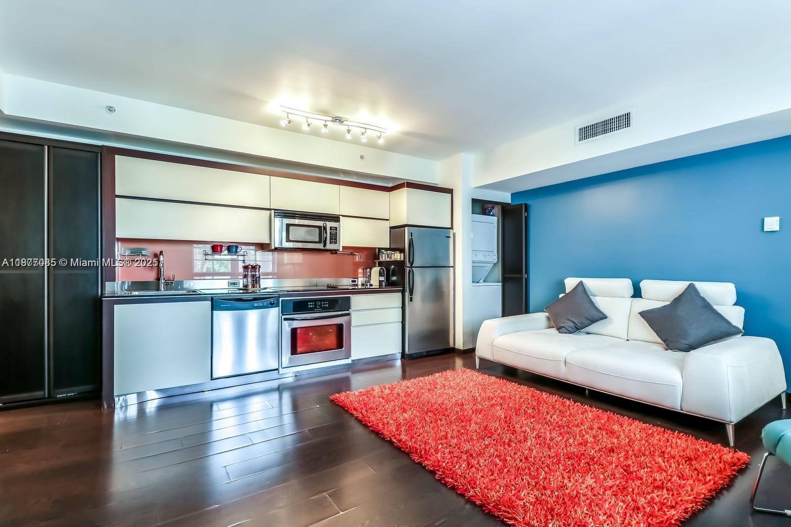 435 21st St #214, Miami Beach FL 33139