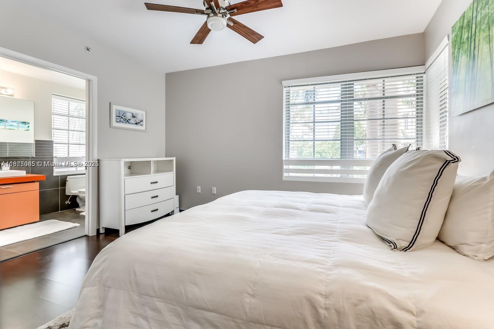 435 21st St #214, Miami Beach FL 33139