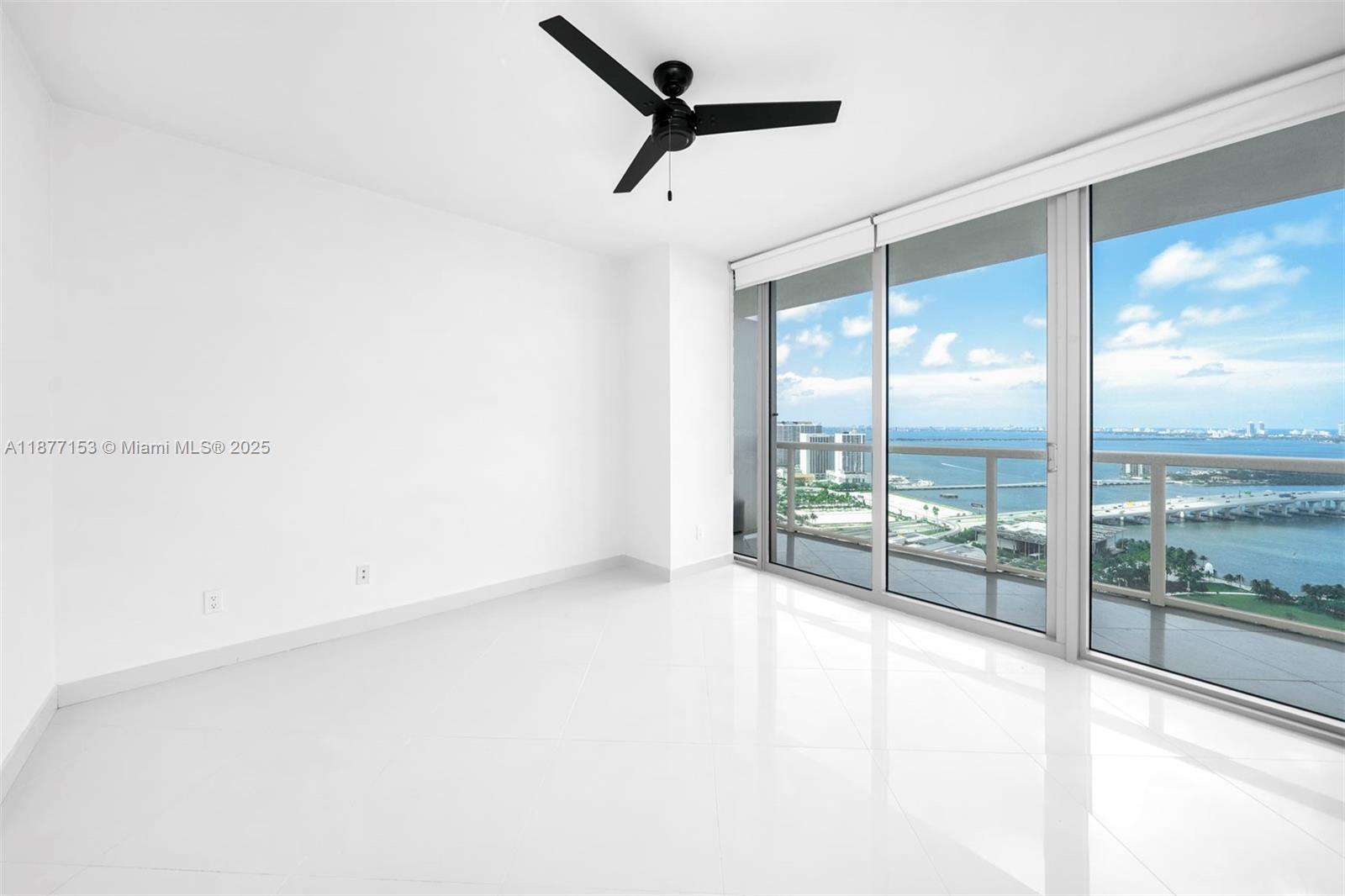 888 Biscayne Blvd #3710, Miami FL 33132