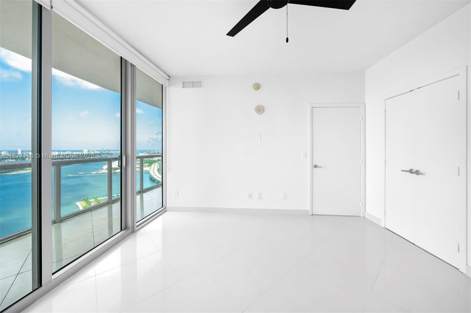 888 Biscayne Blvd #3710, Miami FL 33132