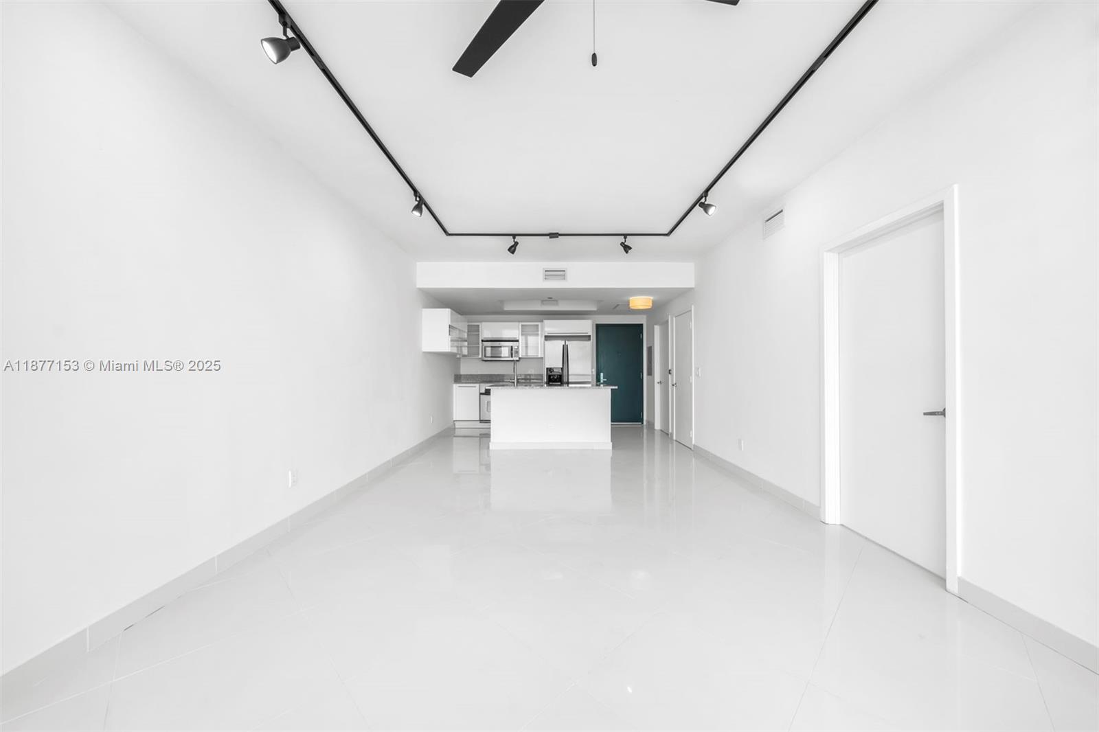 888 Biscayne Blvd #3710, Miami FL 33132