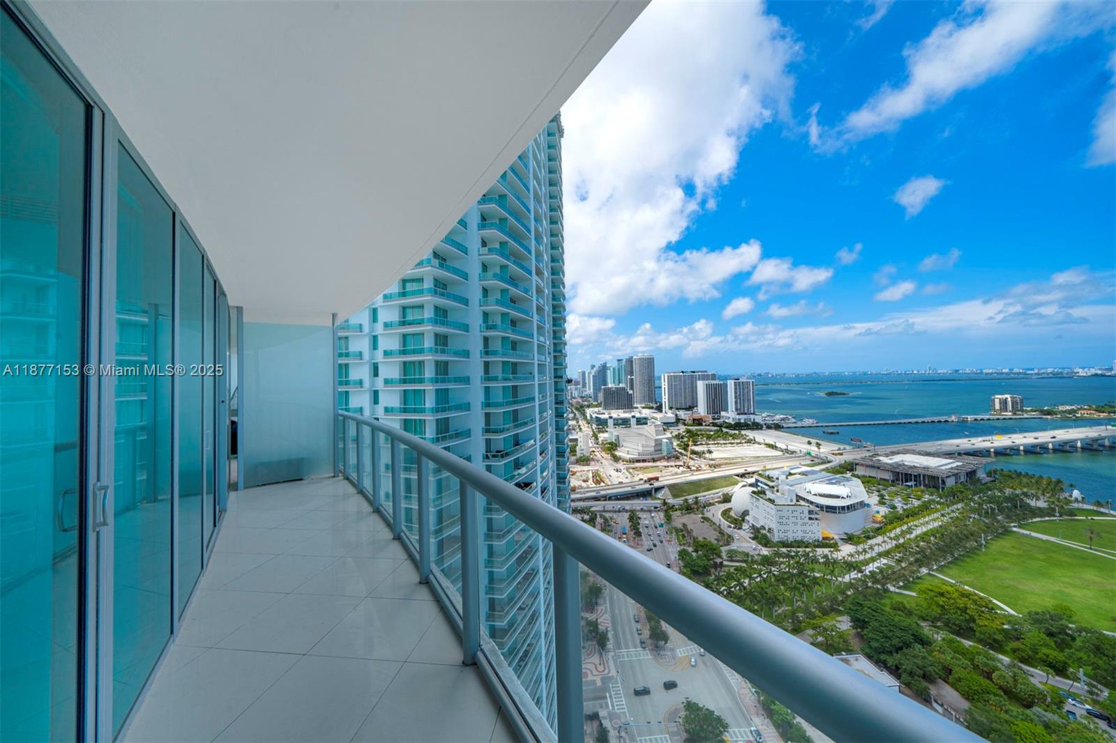 888 Biscayne Blvd #3710, Miami FL 33132
