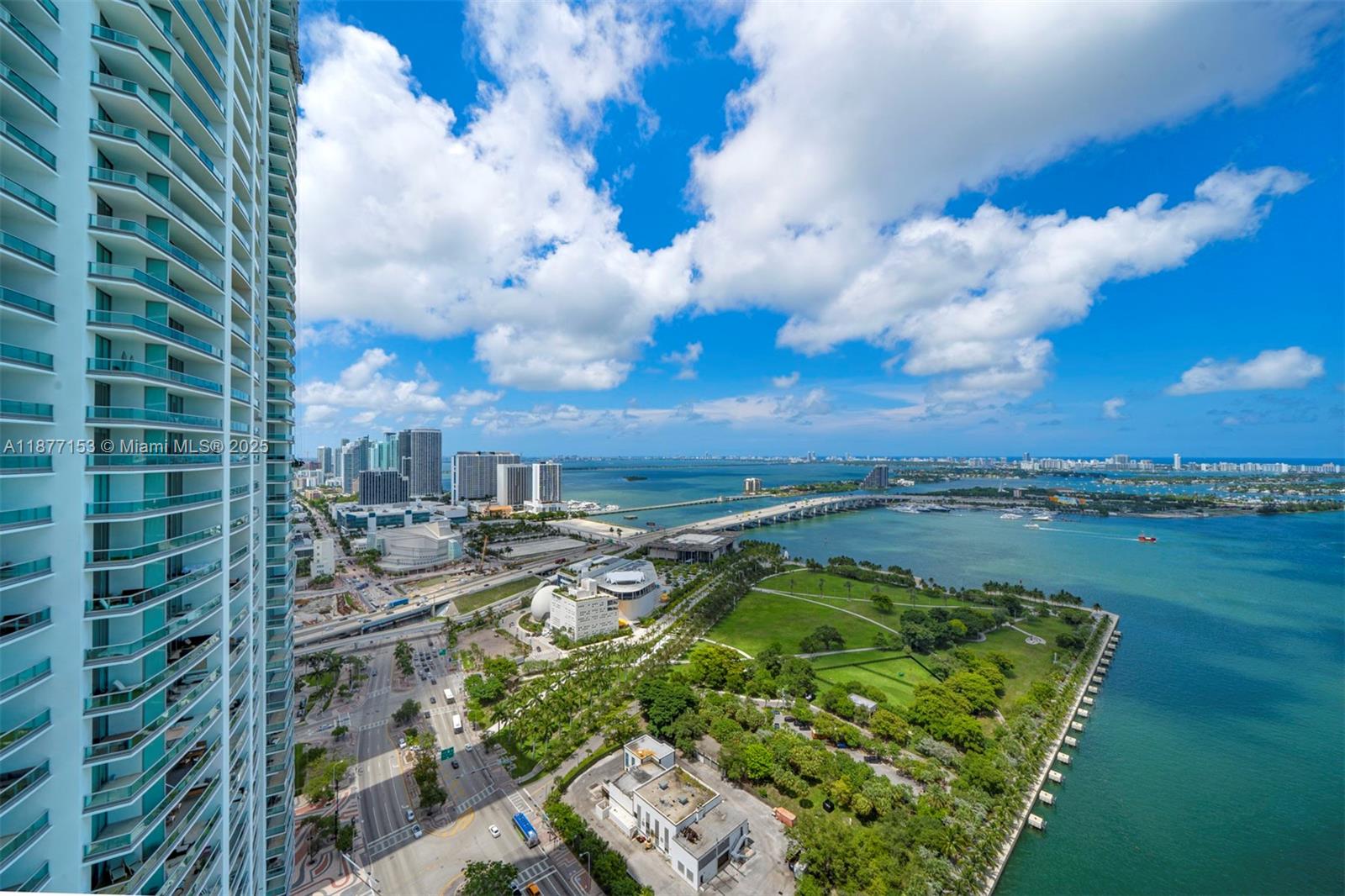 888 Biscayne Blvd #3710, Miami FL 33132