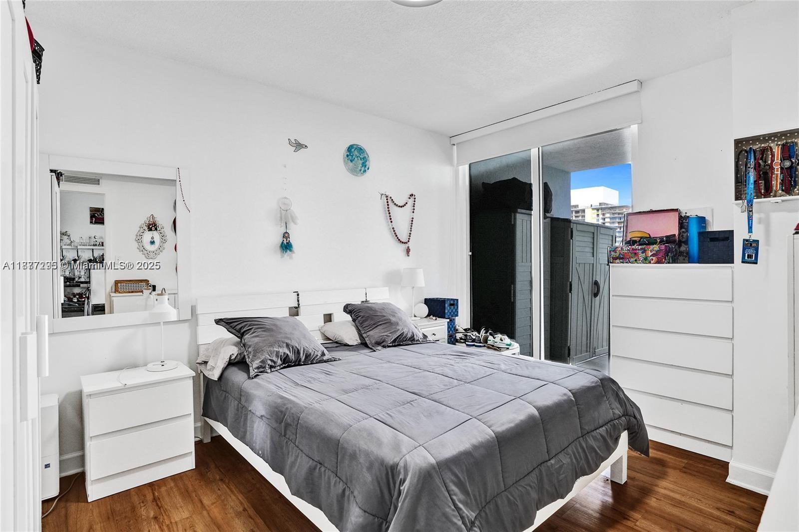170 SE 14th St #2907, Miami FL 33131