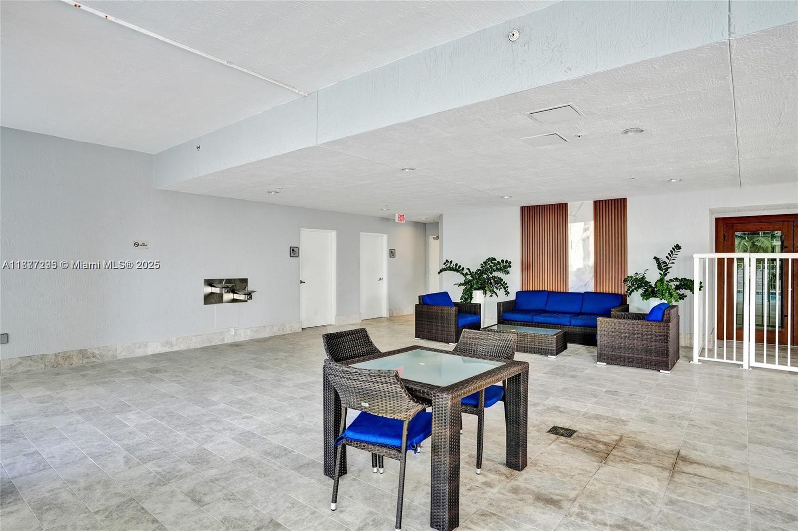 170 SE 14th St #2907, Miami FL 33131