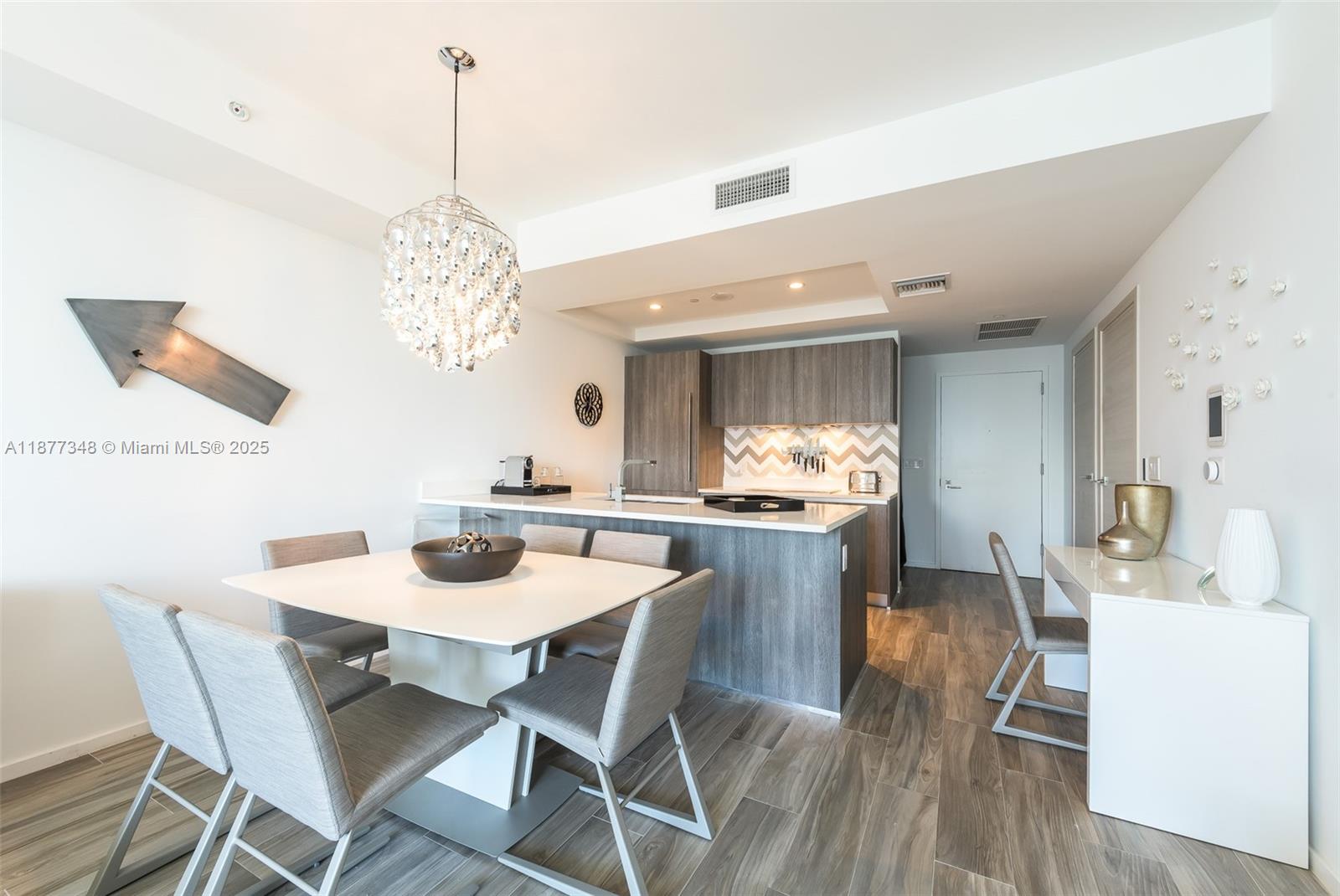 801 S Miami Ave #4302, Miami FL 33130