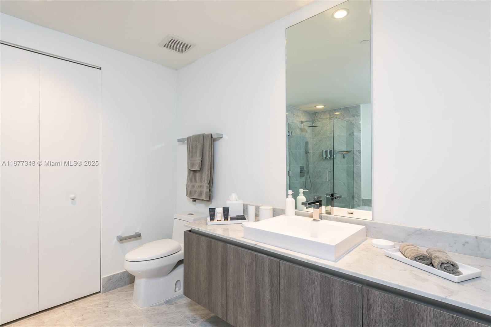 801 S Miami Ave #4302, Miami FL 33130