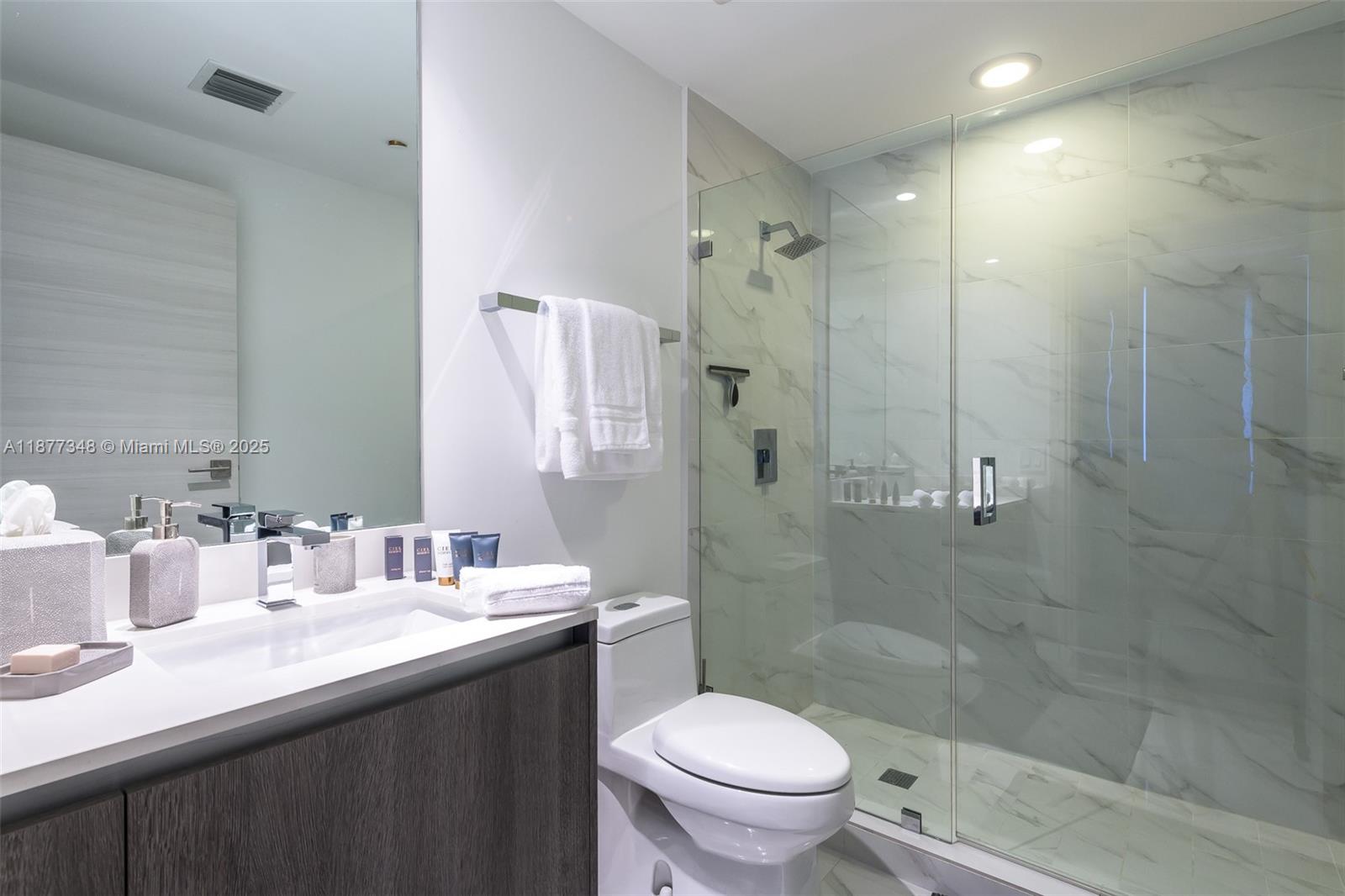 801 S Miami Ave #4302, Miami FL 33130