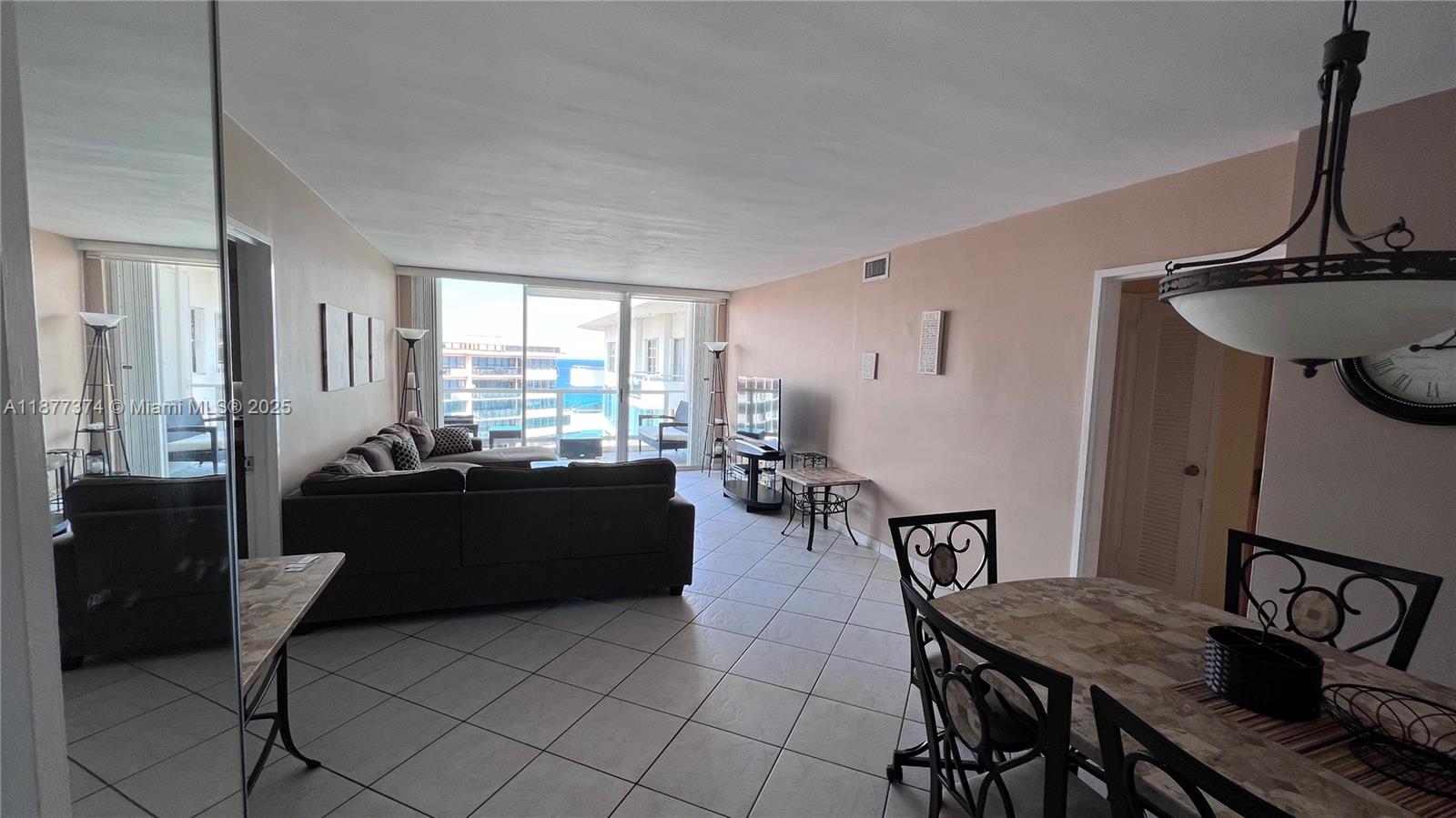 5161 Collins Ave #1701, Miami Beach FL 33140