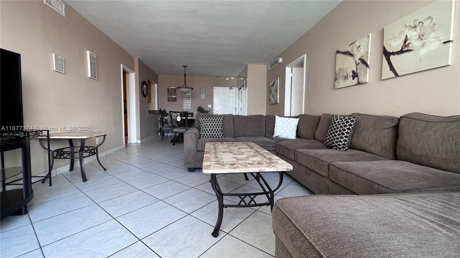 5161 Collins Ave #1701, Miami Beach FL 33140