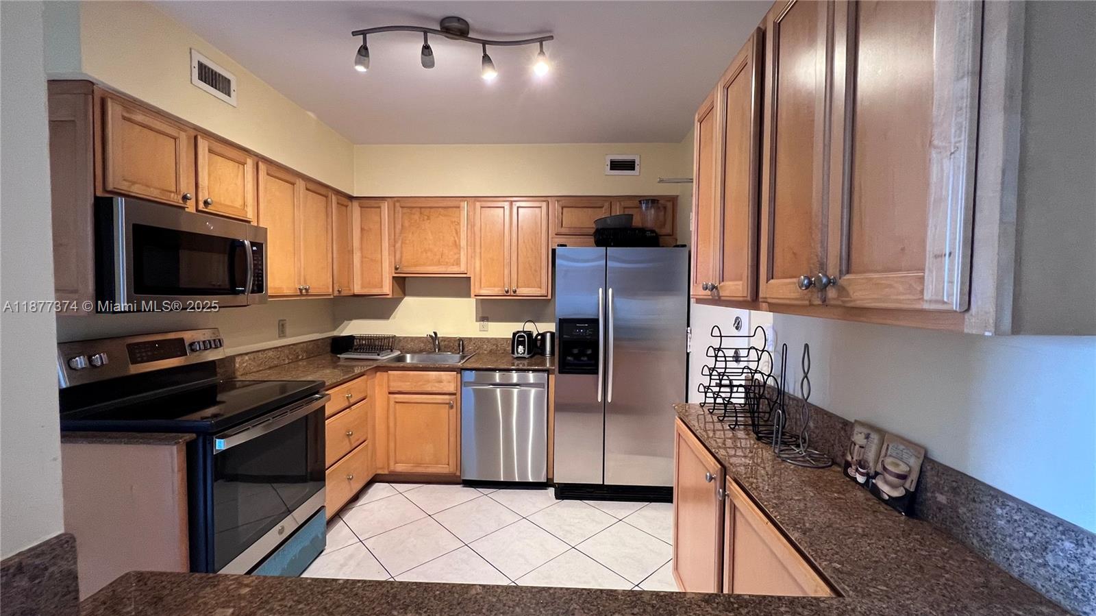 5161 Collins Ave #1701, Miami Beach FL 33140